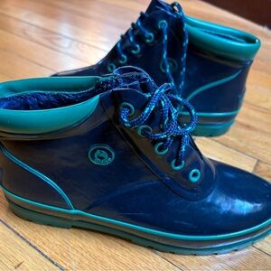 Sporto Navy and Green Boots